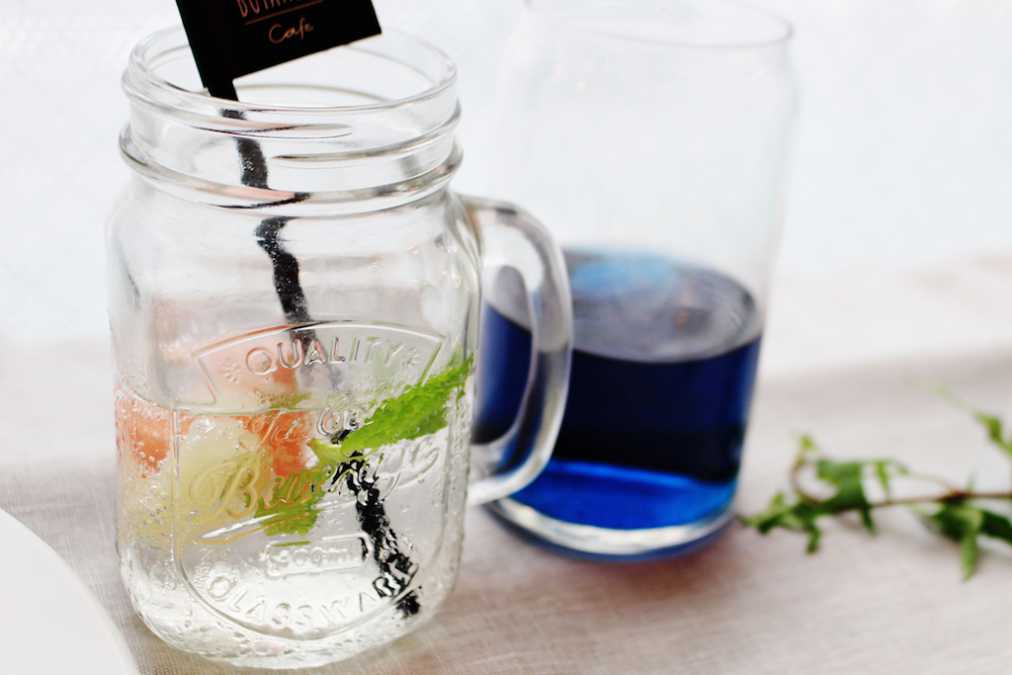 バタフライピーソーダ　700円