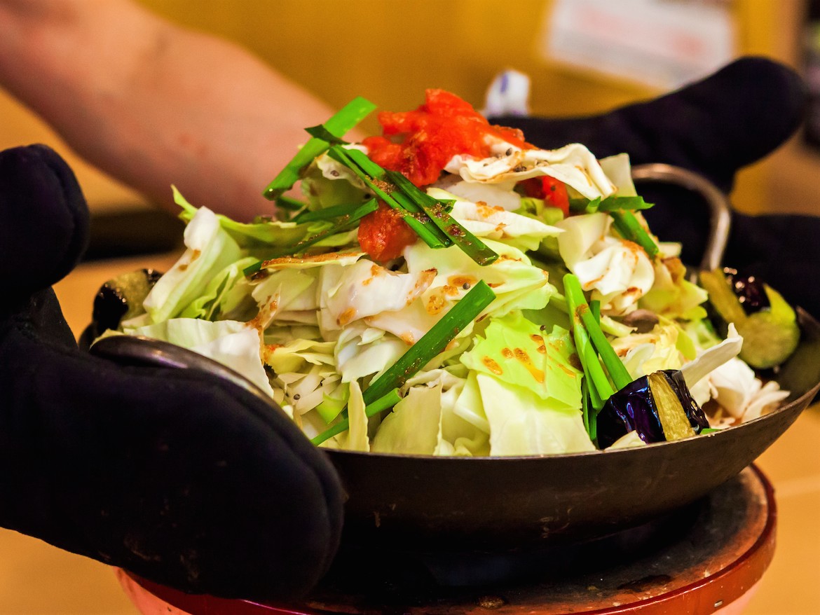 トマジャタン Sサイズ（1～2人前）1800円　※Mサイズ 2500円、Lサイズ 3400円