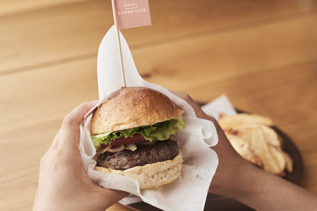 ハンバーガー1728円（サービス料別途）