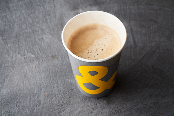 ＆COFFEEブレンド M350円 L390円／MKブレンド M350円 L390円