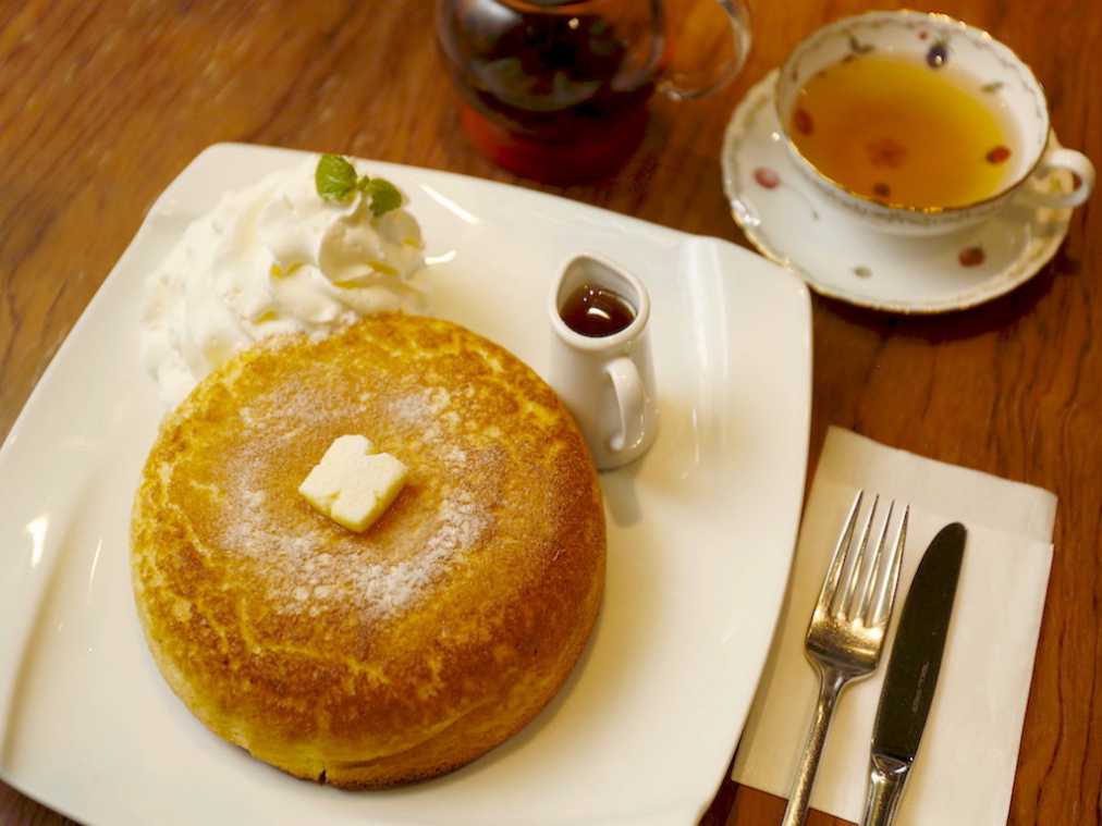 石窯ホットケーキ680円（ドリンクセットは1000円）