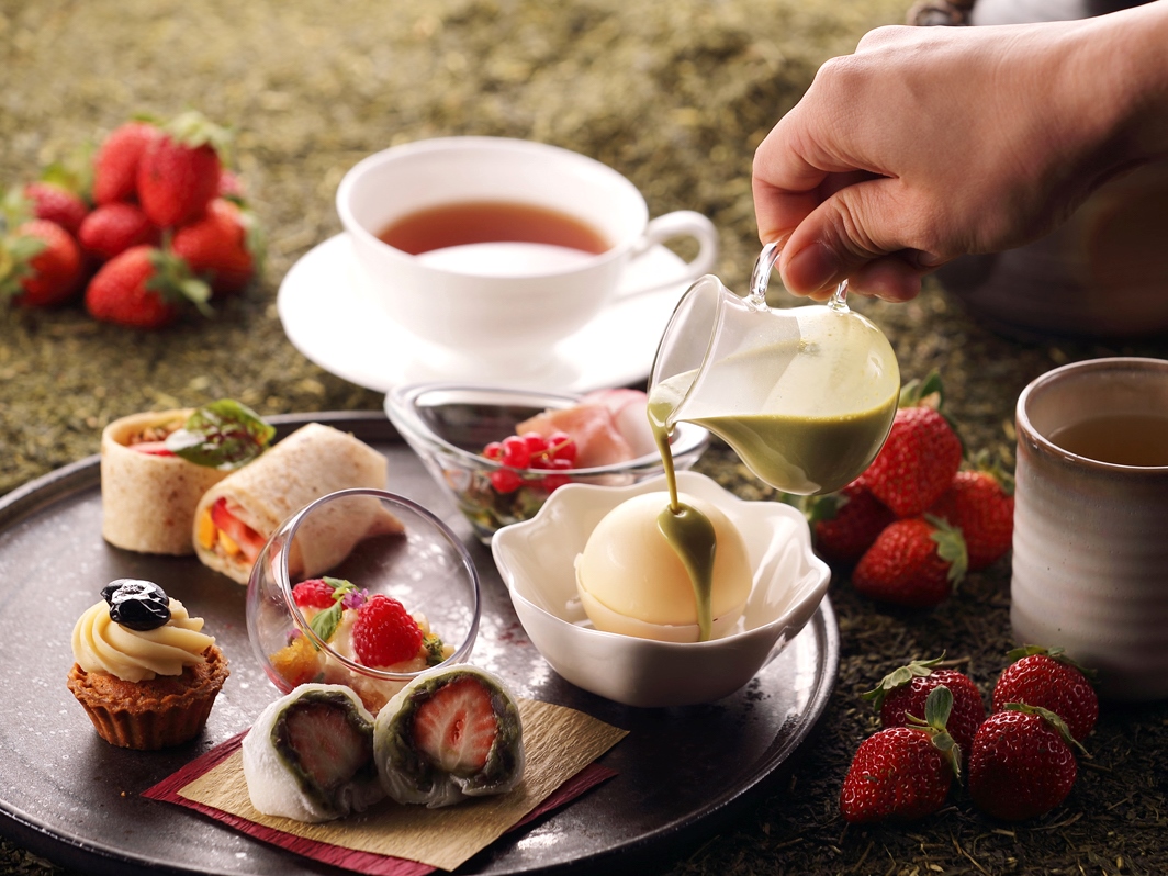絶景!!オーシャンビューで、旬のいちごと緑茶のアフタヌーンティー