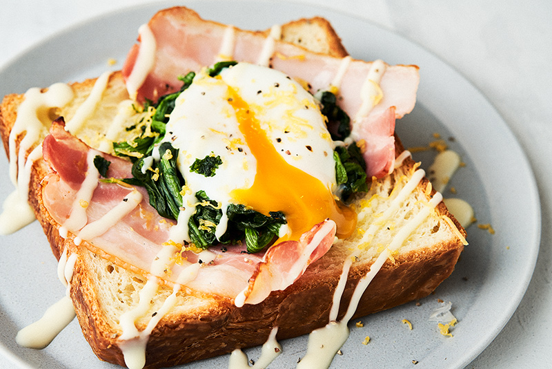 トーストエッグベネディクト680円