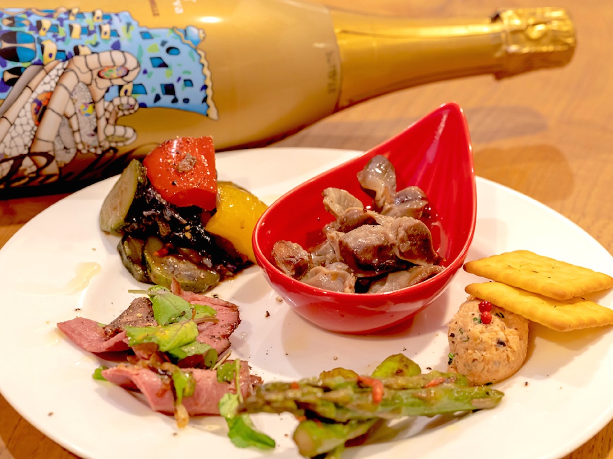 京都の夜の二軒目使いに最適。コスパもGoodなおしゃれ立ち飲みバル