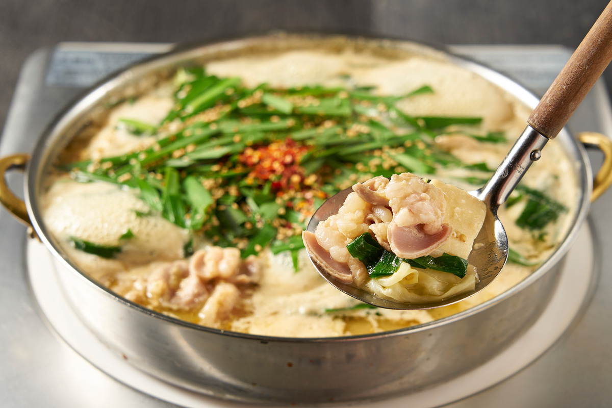 牛もつ鍋（みそ味）1人前1350円（2人前～）