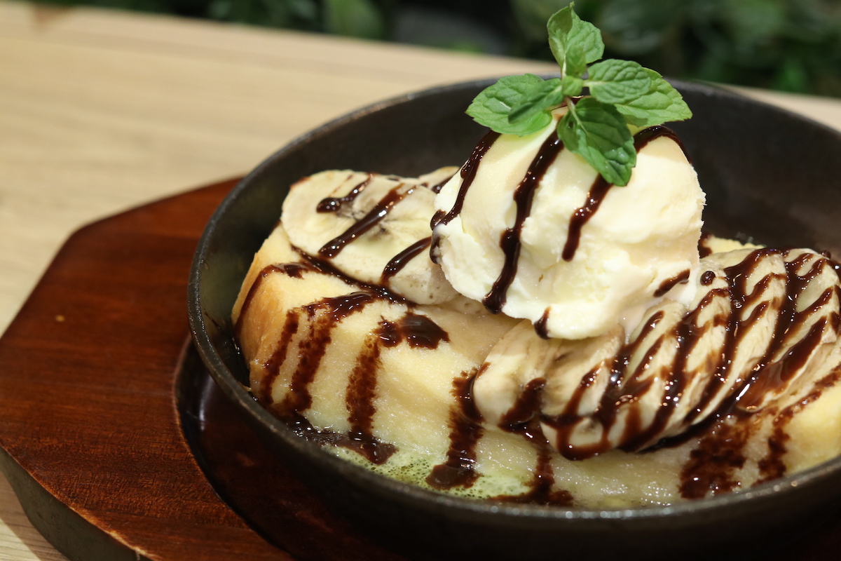 自家製フレンチトースト 594円