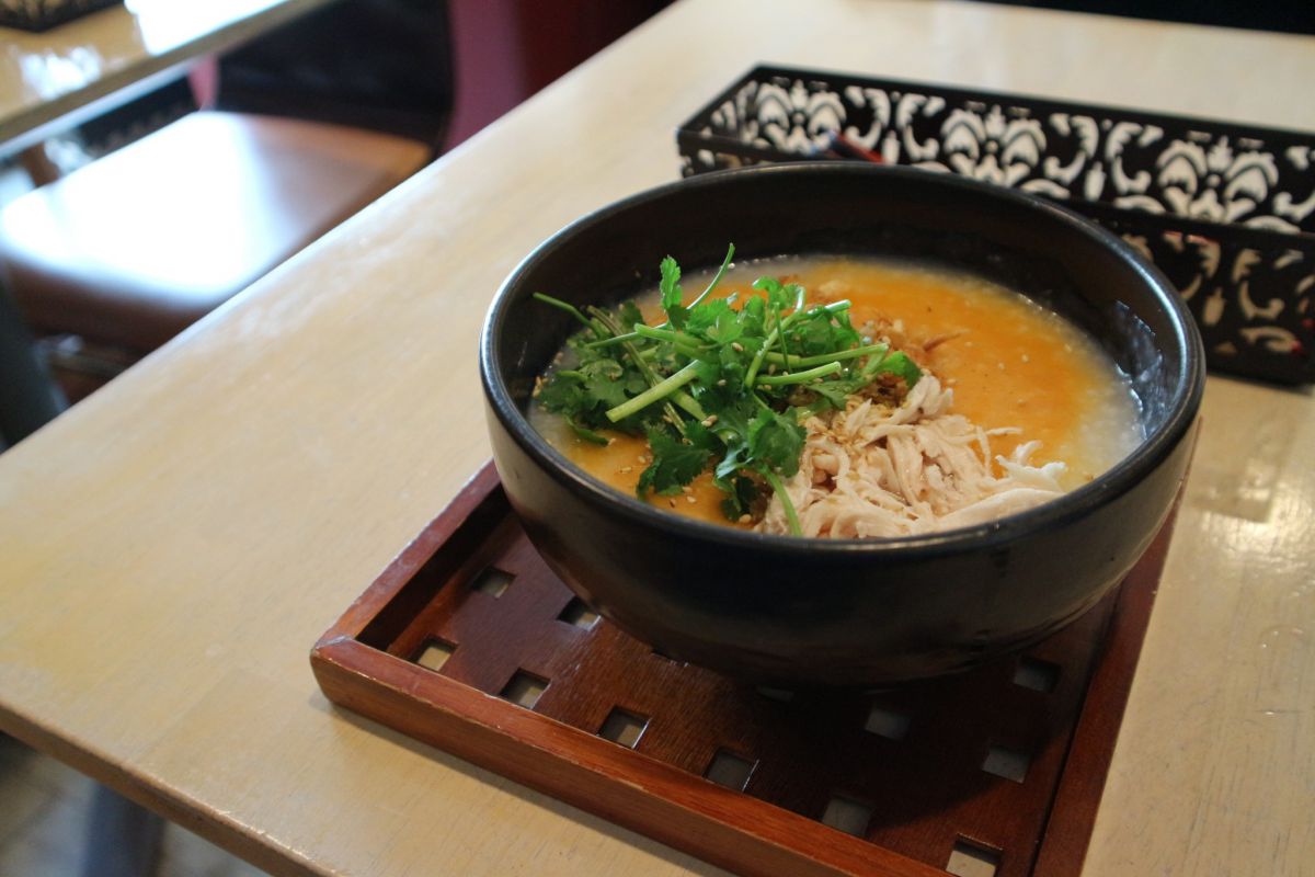 トムヤム鶏粥　890円