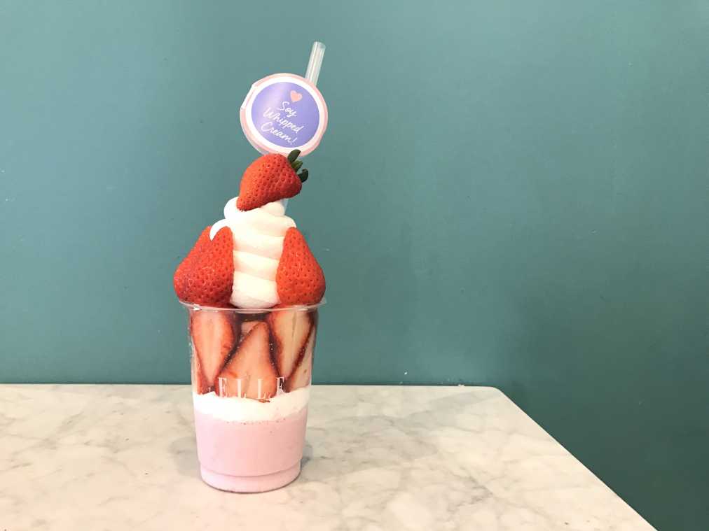 ヘルシーストロベリーボンボン　　1620円