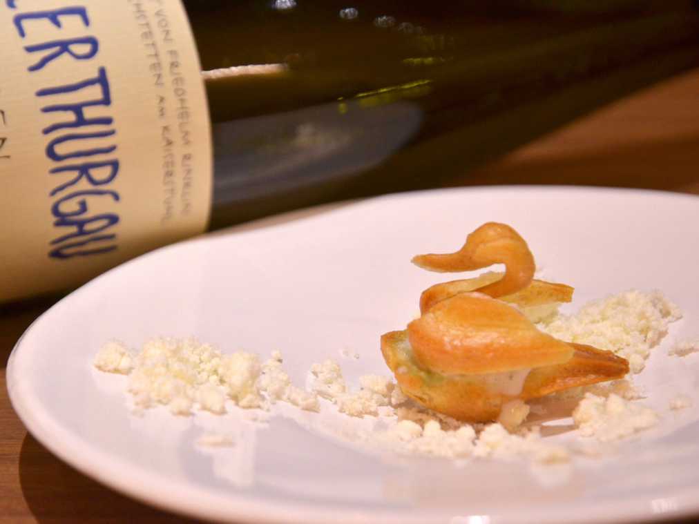 デザートだけのコースは、まるで大人のラブストーリー