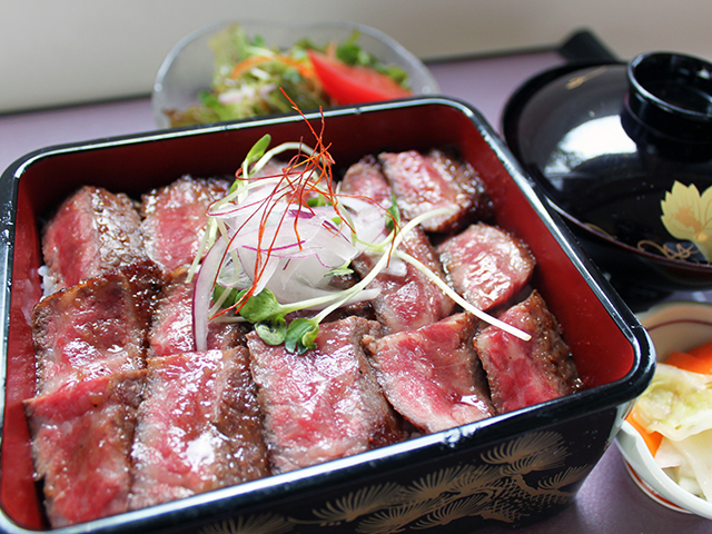 レストランのおすすめ、鳥取和牛ステーキ重