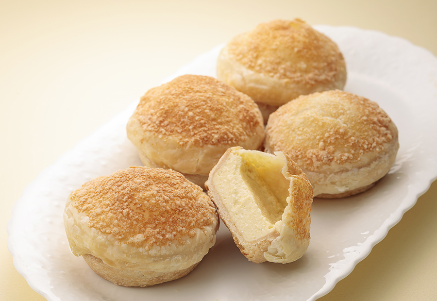 パイに包まれたチーズタルト（1個）324円