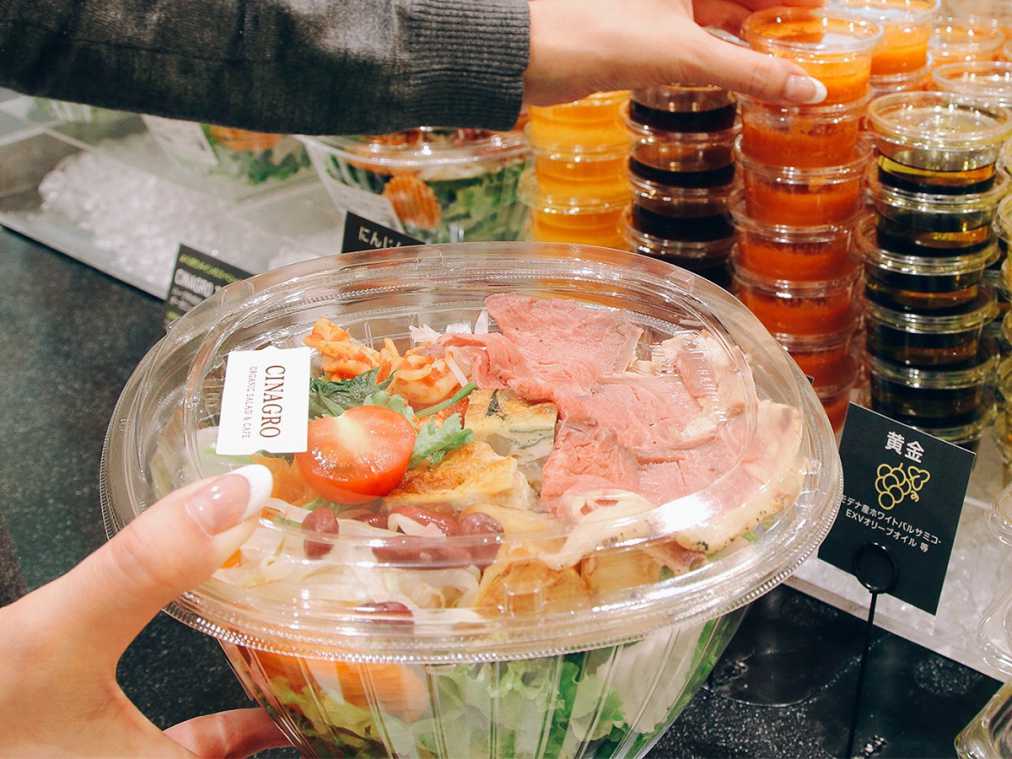 食べ過ぎをリセットできる！オーガニックサラダが揃う丸の内のデリ