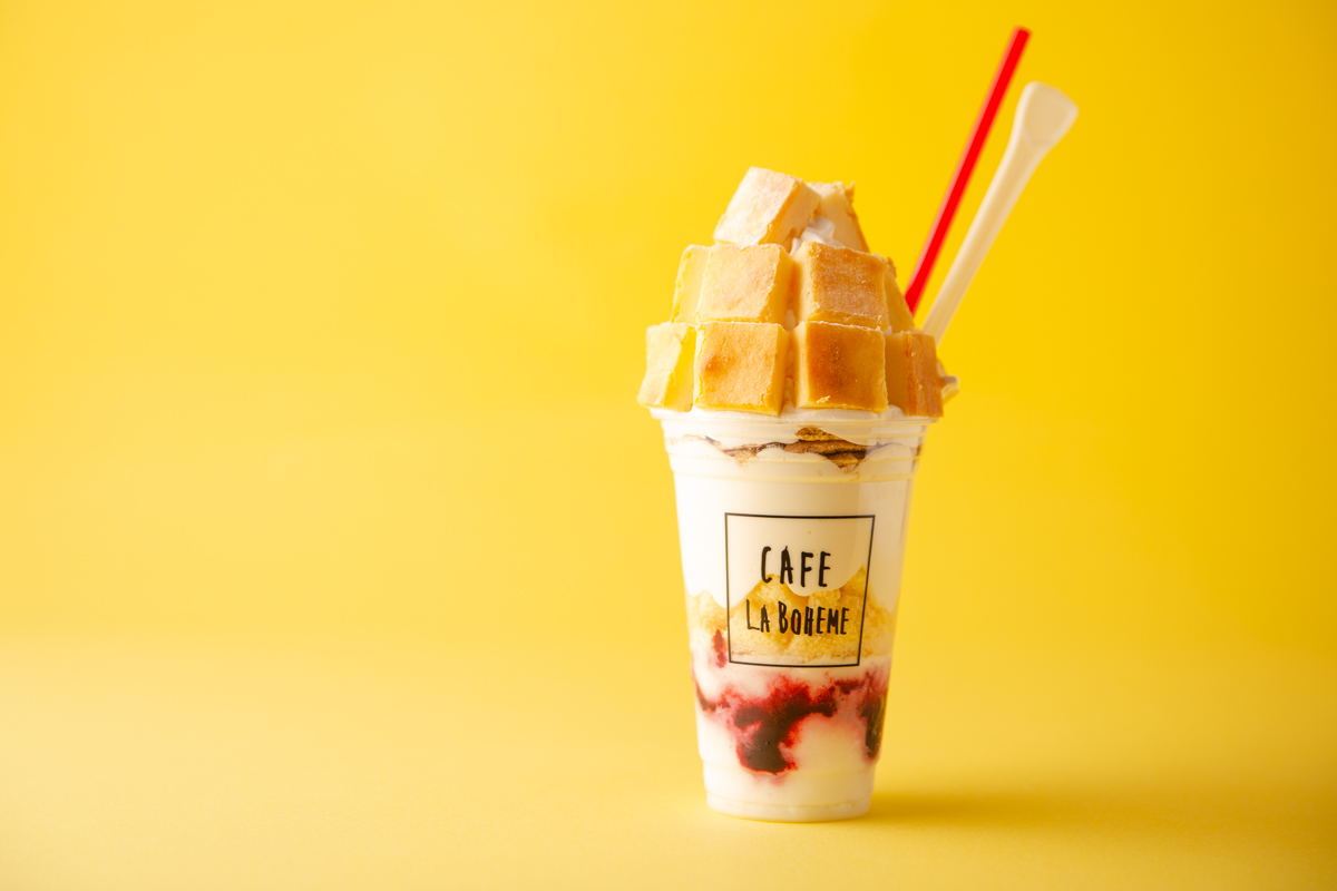 チーズケーキボンボンパフェ　1200円（税別）