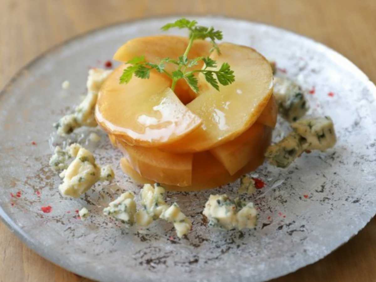 燻製リンゴとブルーチーズ　810円