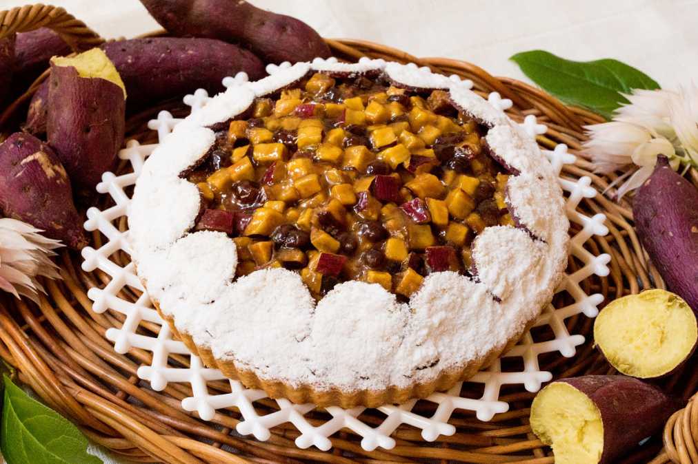 京都「さつまいもと小豆クリームのタルト」piece 596円/ whole（21cm）4428円