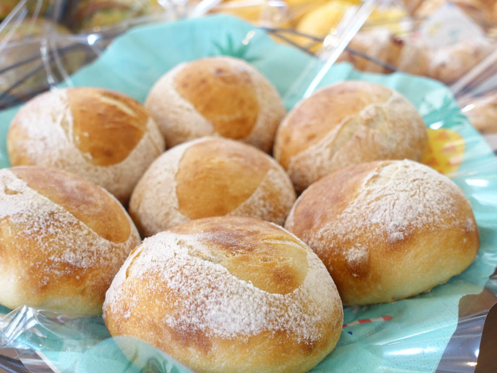 まぁるいフォルムとふわふわ食感にきゅん。完売必至の天然酵母パン