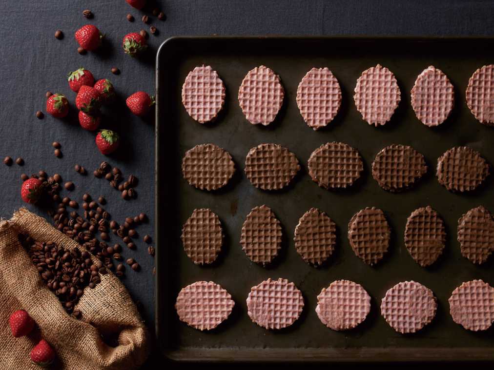 クリームをザクザク食感のワッフルでサンド！「BAKER'S CUSTARD」から新作登場