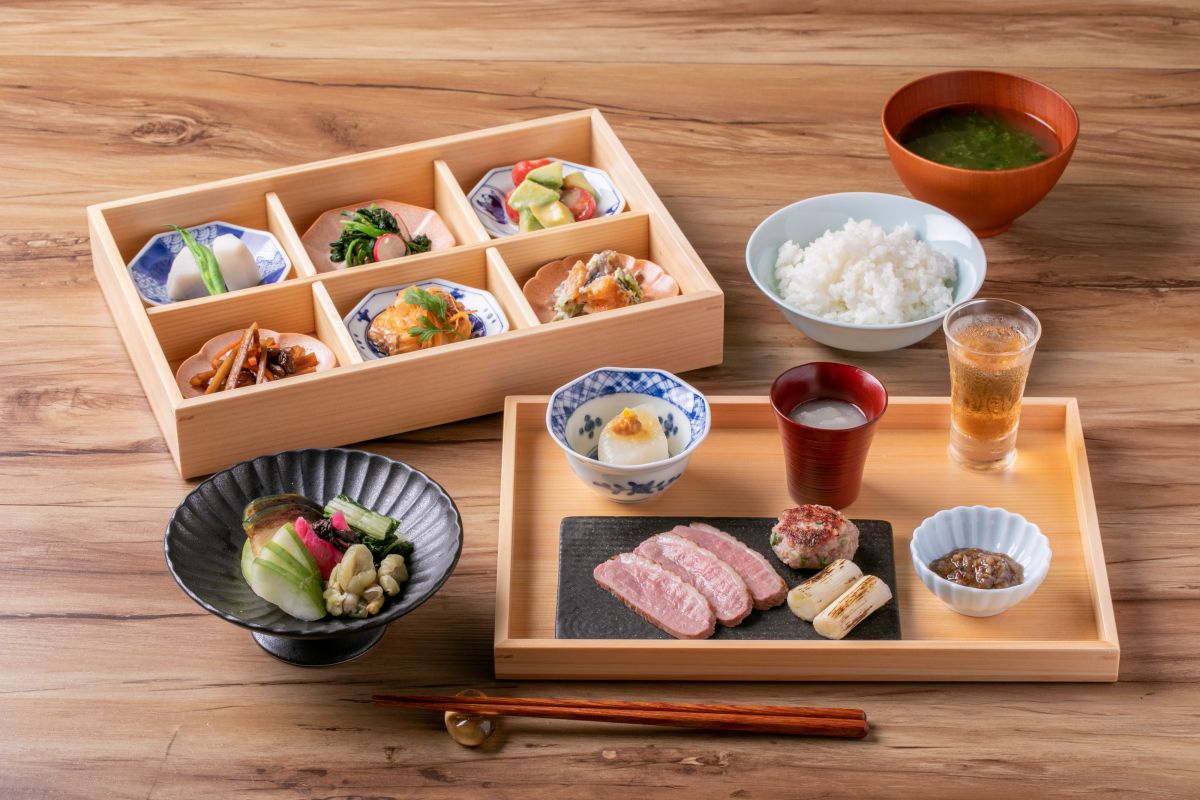 吟醸蒸し御膳3800円（税別）