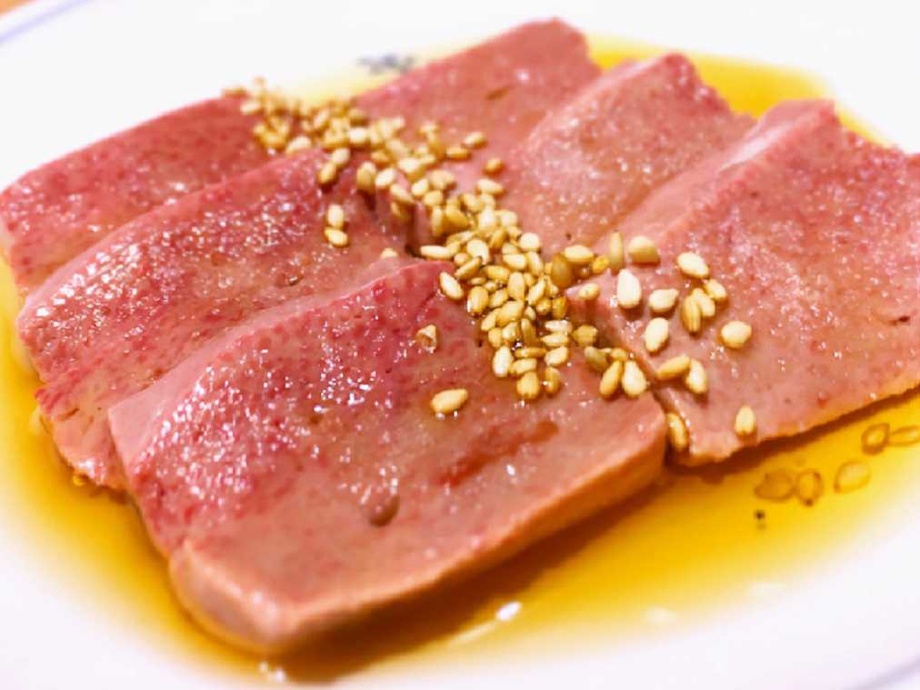 ホルモン好き女子に捧ぐ！「恵比寿ふじ屋」の朝に〆るもつは感動必至