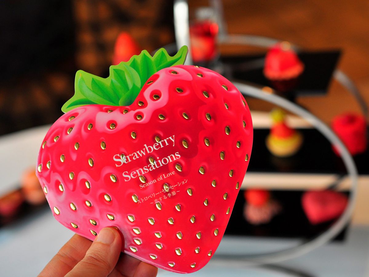 ルビーチョコ＆いちごの最旬スイーツ満載 “オトナかわいい”アフタヌーンティー