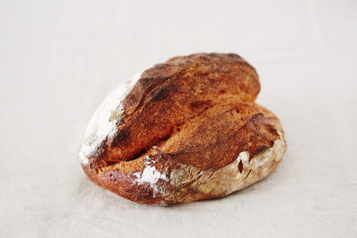 やさしい風のトマトフランス　420円（税別）