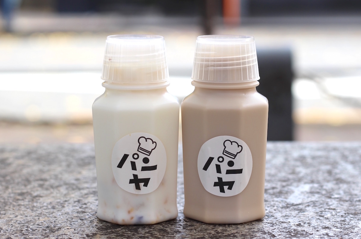 左から、フルーツ牛乳、コーヒー牛乳 各270円