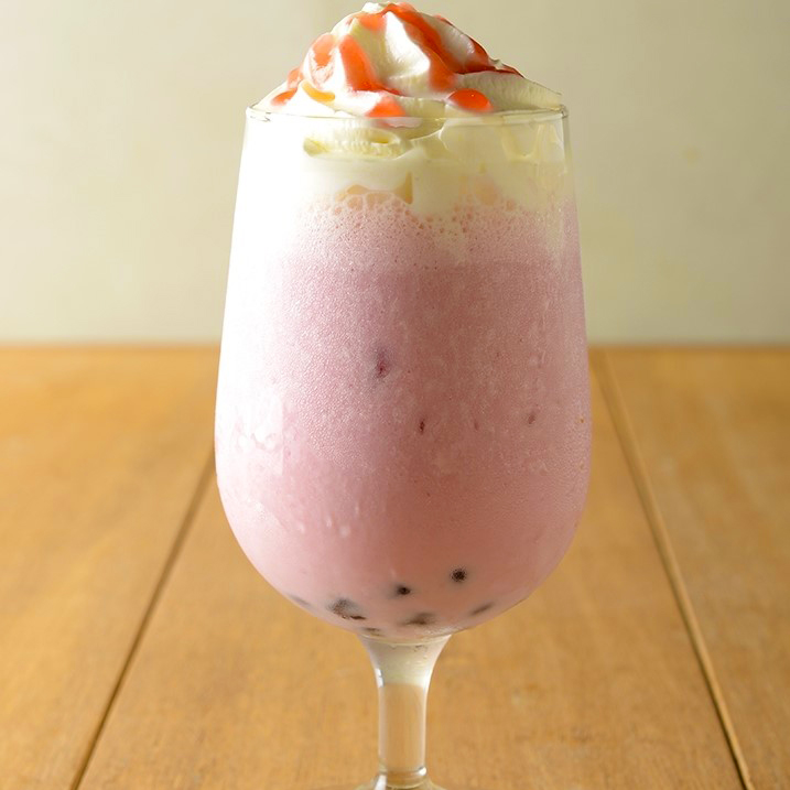 いちごの生クリームシェイク タピオカ入り　788円