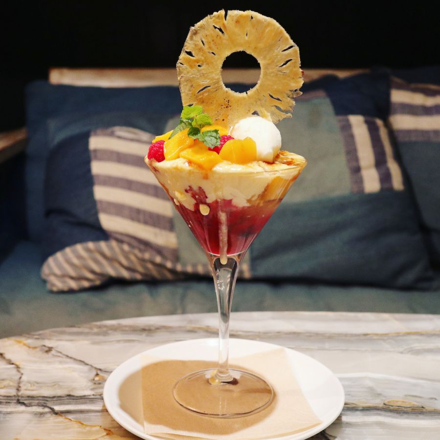 夜パフェ MANGO 1580円