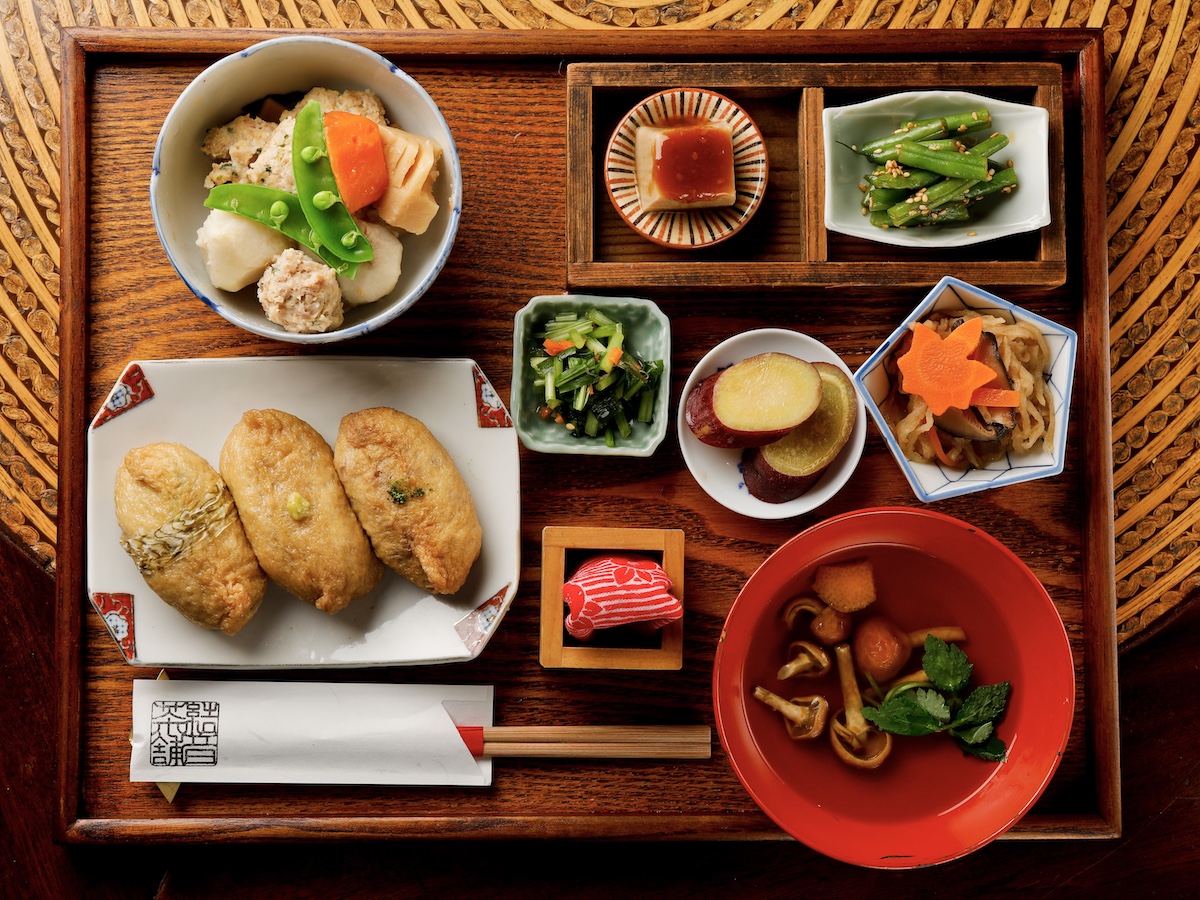 大人が知ってる本当にいいお店。大阪･谷町の路地裏にひっそり佇む日本茶カフェ＆バー