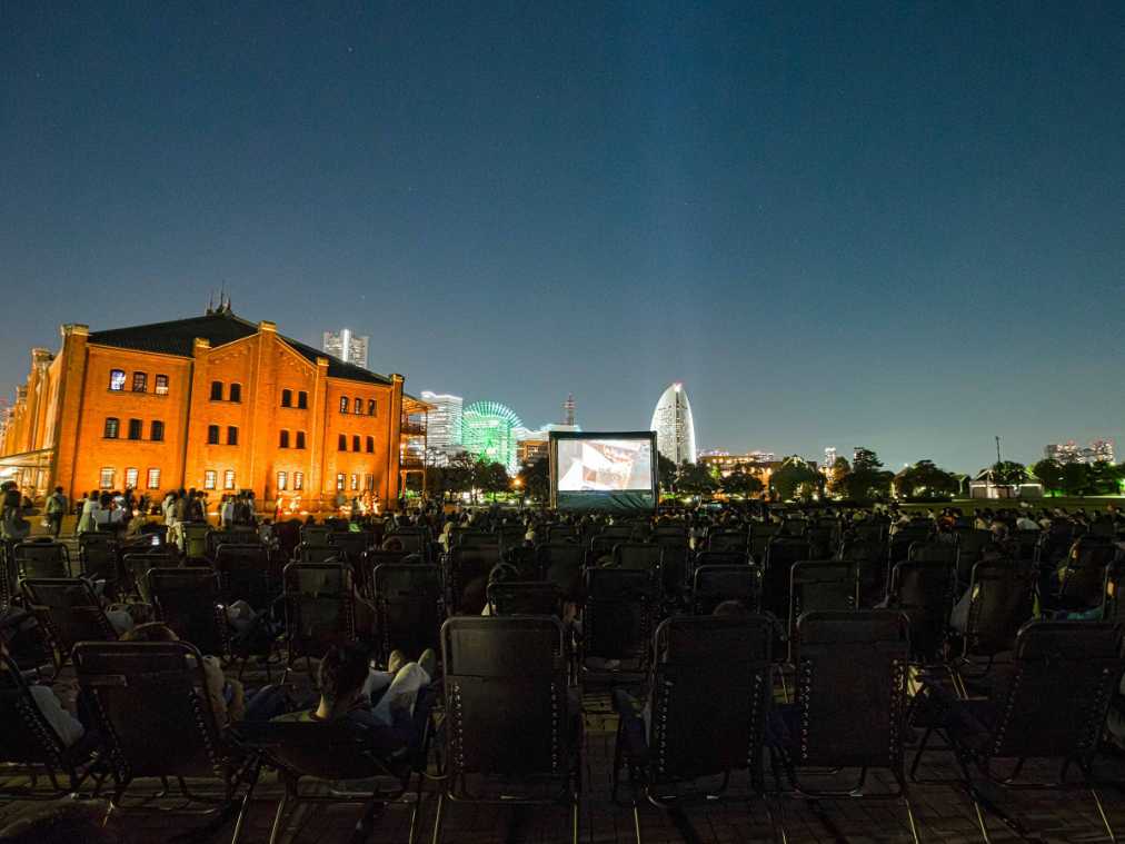 2018年のGWはロマンティックな夜景と、海からの夜風を感じながら名作映画を楽しもう