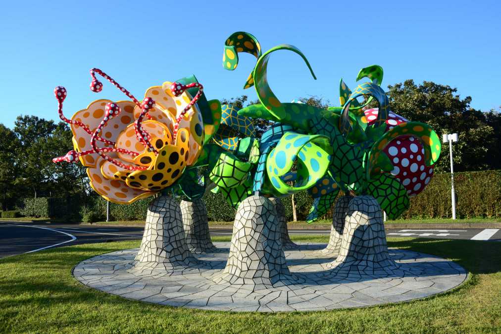 草間彌生＜シャングリラの華＞