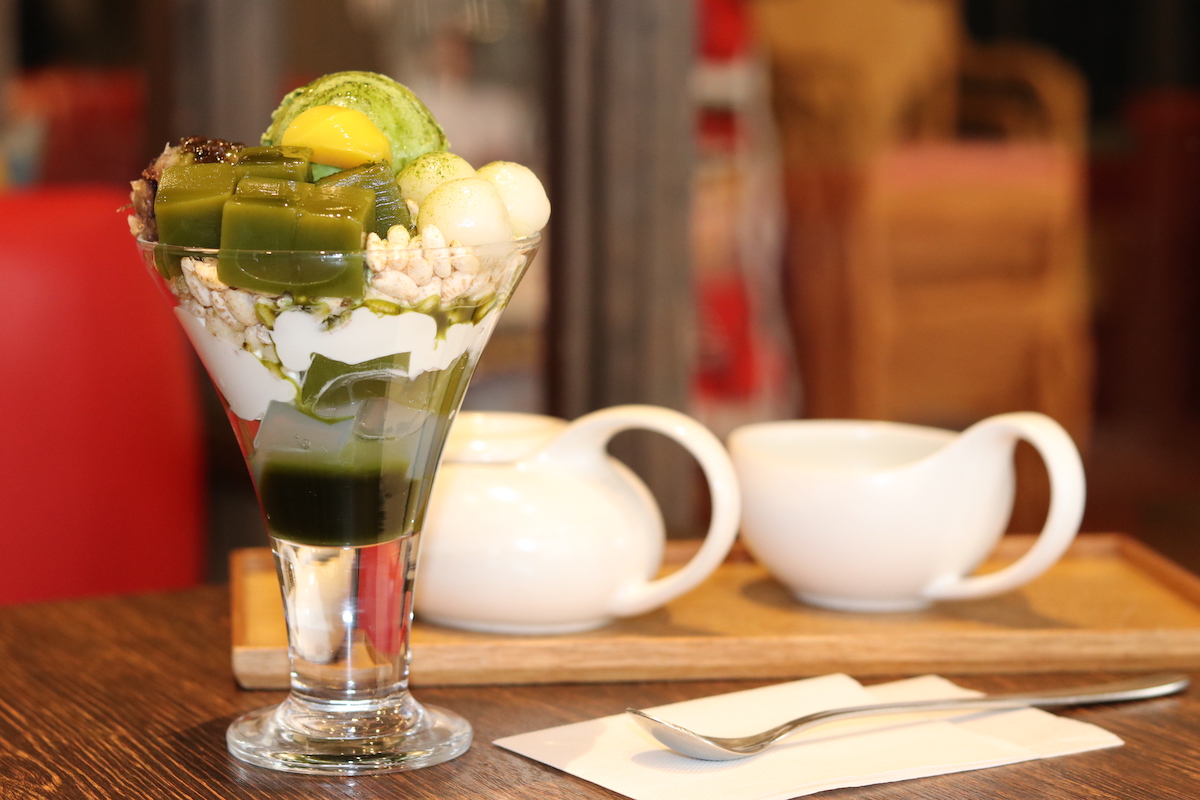 抹茶パフェ648円