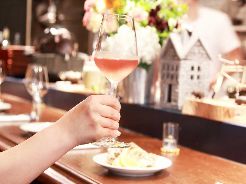 魚介×ピンチョス×ワイン＝最高！1杯からでも気軽に楽しめるワインバル