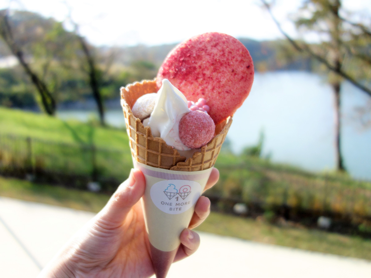 ツーモアバイト（トッピング2種） 800円（税抜）