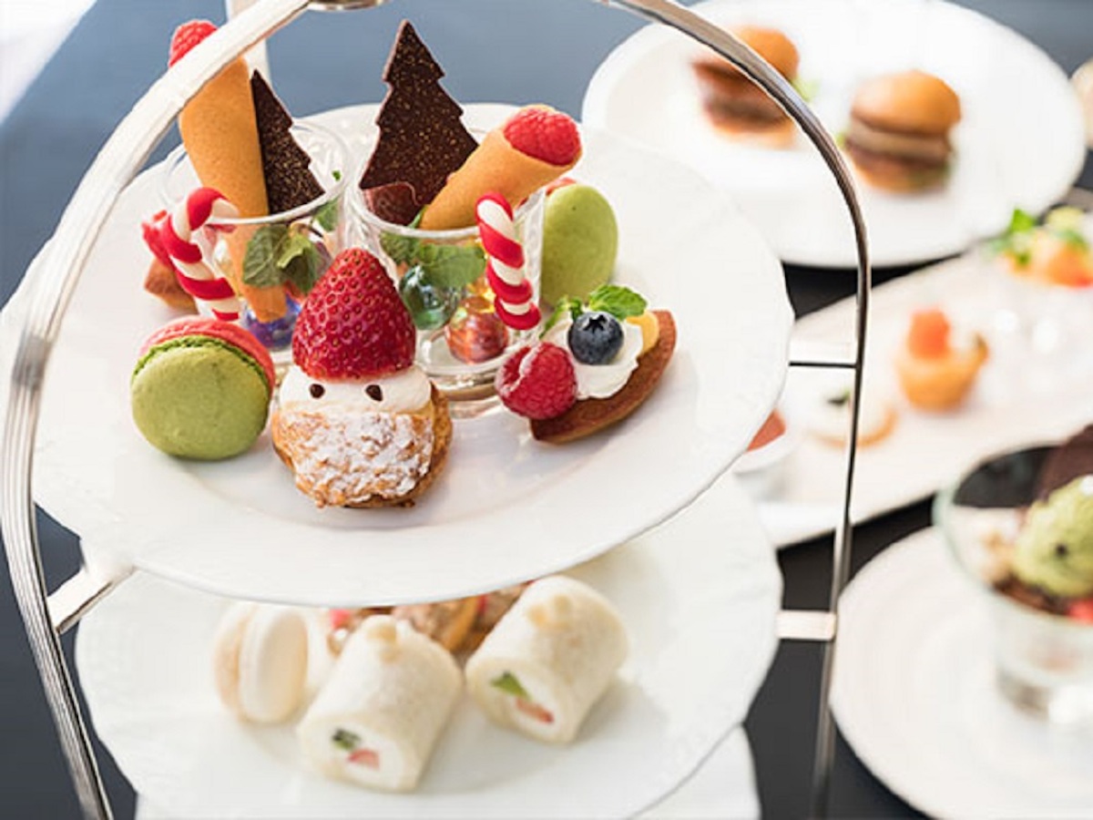 クリスマス色のスイーツがいっぱい！丸の内でかわいいアフタヌーンティーを