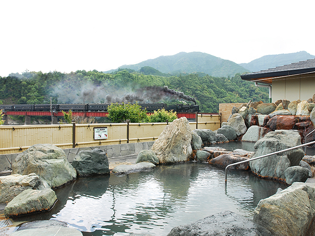 静岡県の日帰り温泉・スパ6選！！漫画読み放題のお風呂カフェから観光帰りに行きたい天然温泉まで