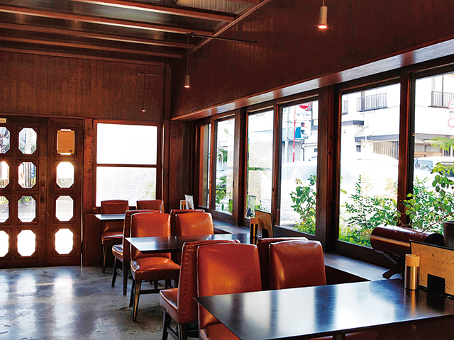 話題の谷根千エリアでレトロ喫茶＆建築をめぐる下町さんぽ