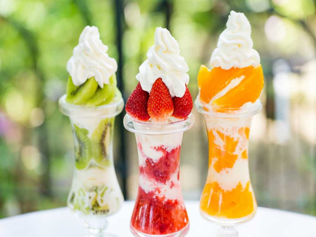 6～11月に提供される「なつおとめ苺パフェ」1400円 ※「とちおとめ苺パフェ」は11～6月の期間限定提供