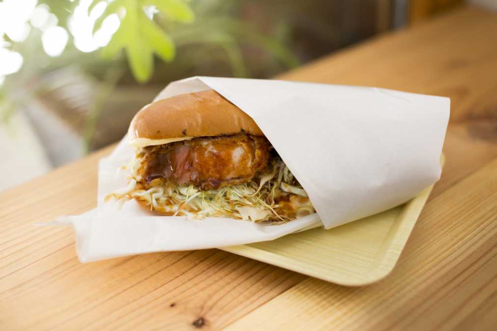 ロースカツサンド750円