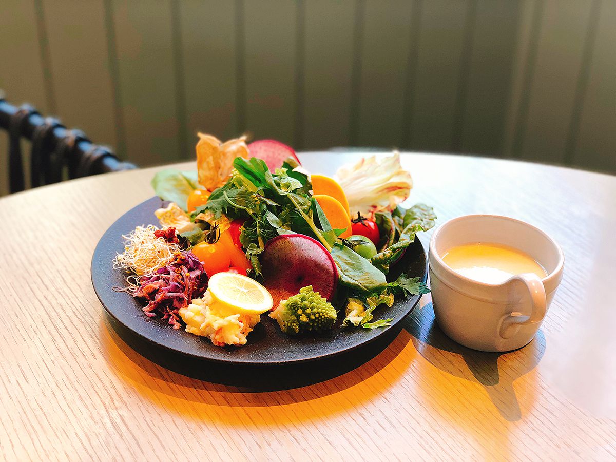 そろそろ食べ物にもこだわりたい。「コスメキッチン アダプテーション」の自然派フード