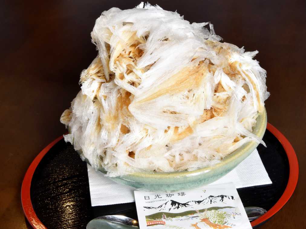 コーヒーシロップで味わう日光天然氷のかき氷。ドハマりする人続出中