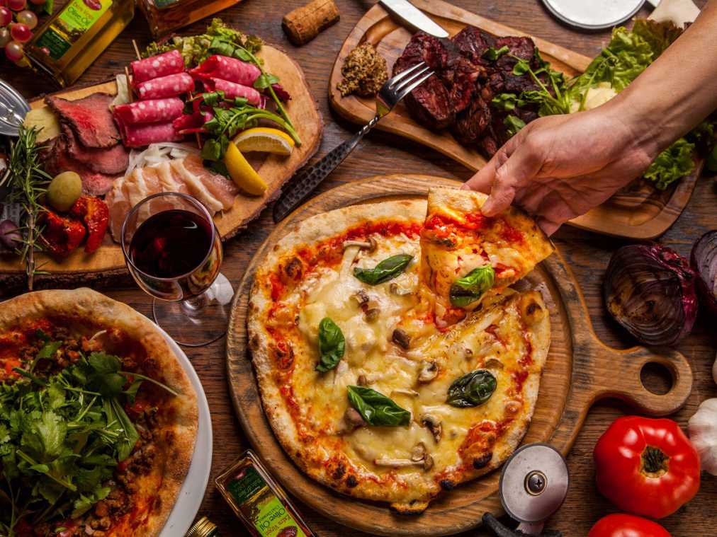 激辛やとろ～り贅沢な「#夏ピザ」登場!「PIZZA&WINE WINEHALL GLAMOUR SHINJUKU」