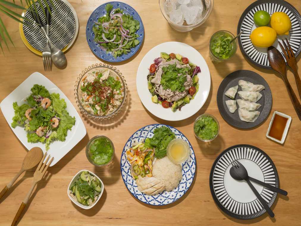 合計100種類以上のサラダメニュー！ “駅”で手軽に野菜を食べよう