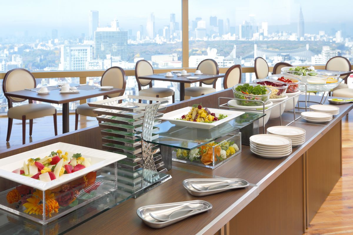 レストラン『ア ビエント』女性限定「ひなまつりランチ」のサラダビュッフェ