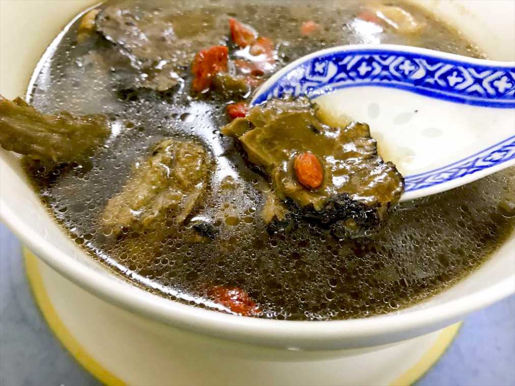 生湯葉薬膳スープ 842円