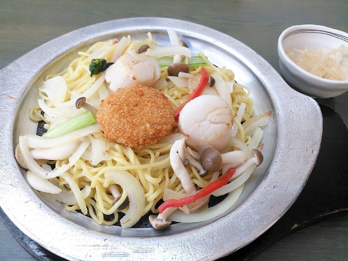 オホーツク北見塩やきそば　880円