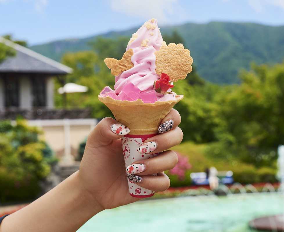 箱根強羅公園「一色堂茶廊」「プレミアムローズ」500円