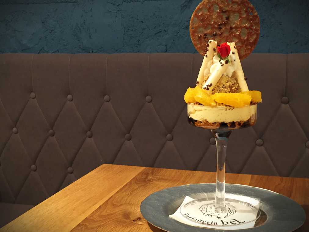 柑橘とティラミスのパフェ 1300円