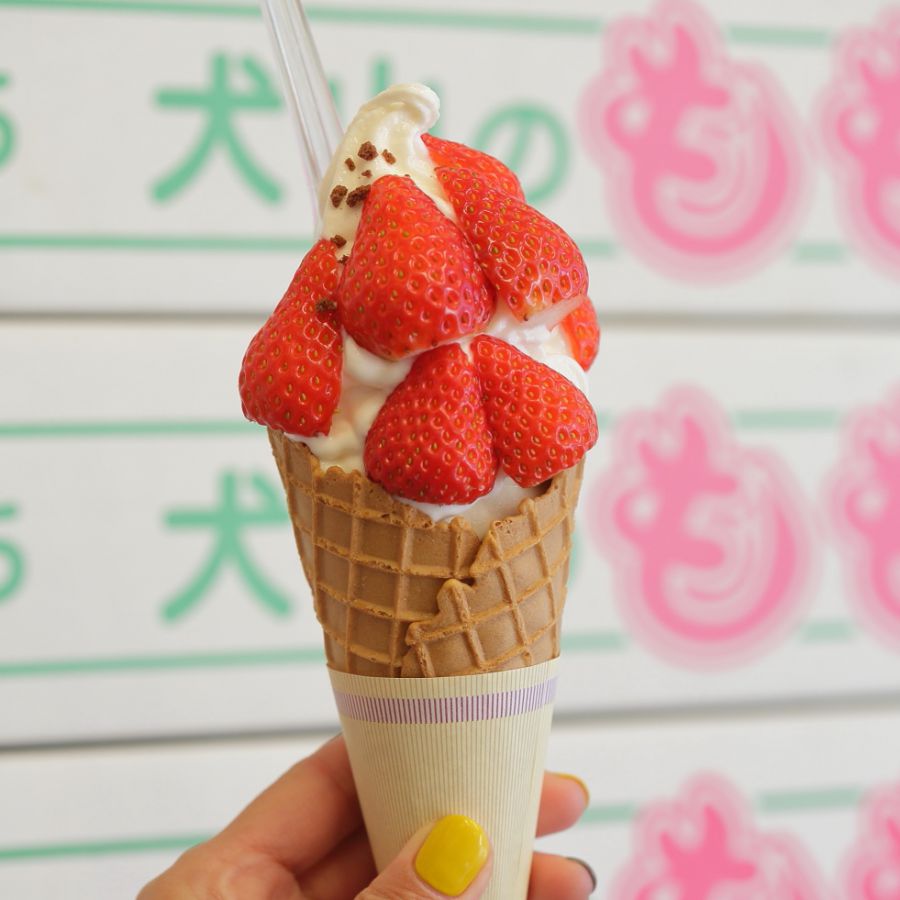 いちごソフトクリーム　500円