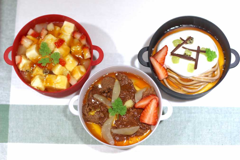 （左から）麻婆豆腐、牛丼、とろろ蕎麦　各500円